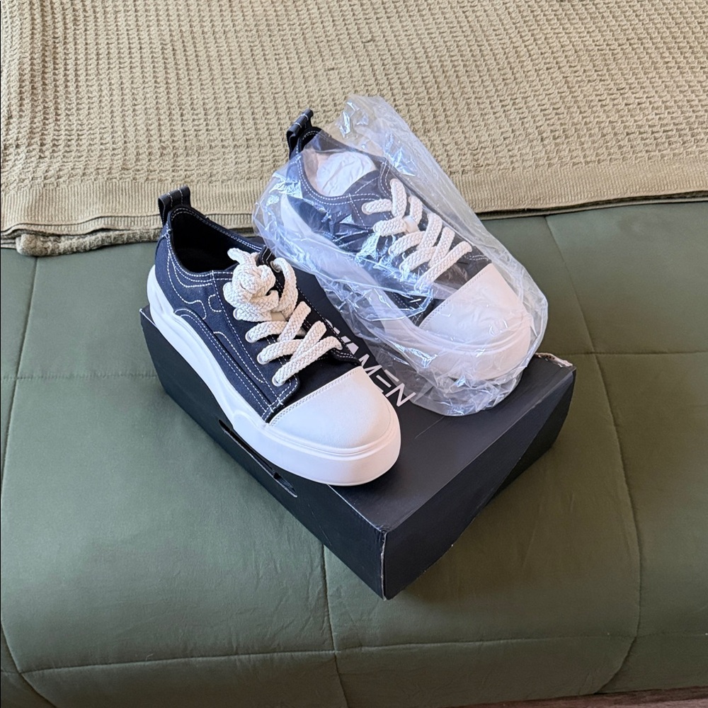 Black Canvas Platform Sneakers with White Toe and Laces